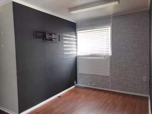 1317 W 4th St, Laurel, MS 39440