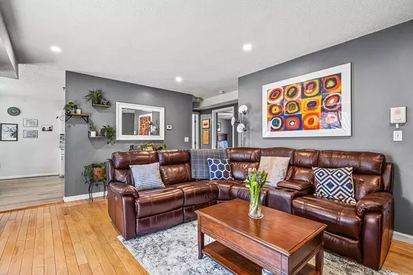 124 Tennis Plaza Rd #21, Dracut, MA 01826