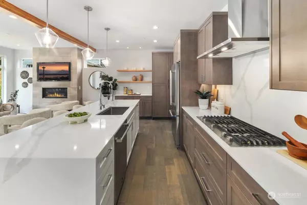 13016 132nd AVE NE, Kirkland, WA 98034