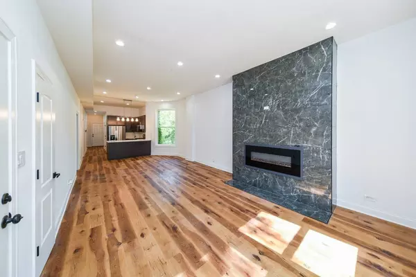 5023 S Indiana AVE, Chicago, IL 60615