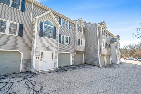 124 Tennis Plaza Rd #21, Dracut, MA 01826