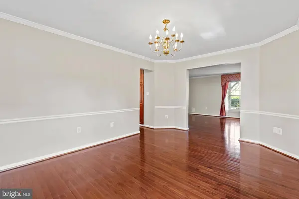 3252 KINROSS CIR, Herndon, VA 20171