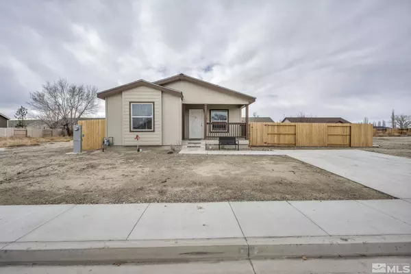 207 Sweetwater Drive, Yerington, NV 89447