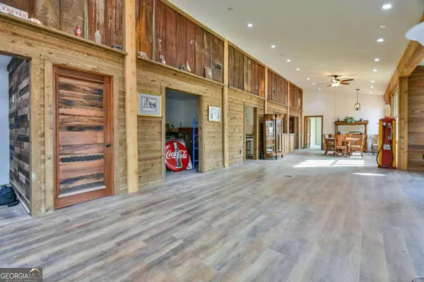 463 Bates RD SE, Cartersville, GA 30120