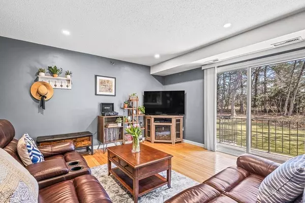 124 Tennis Plaza Rd #21, Dracut, MA 01826