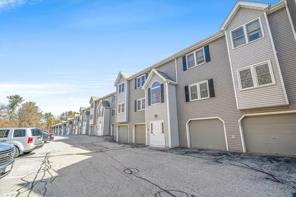 124 Tennis Plaza Rd #21, Dracut, MA 01826