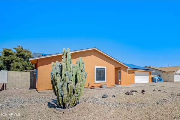 4438 W SHAW BUTTE Drive, Glendale, AZ 85304