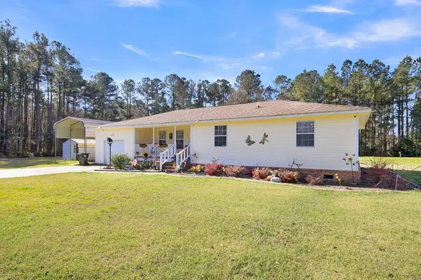 1593 E Church St, Bonneau, SC 29431