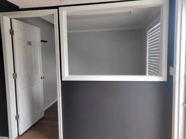 1317 W 4th St, Laurel, MS 39440