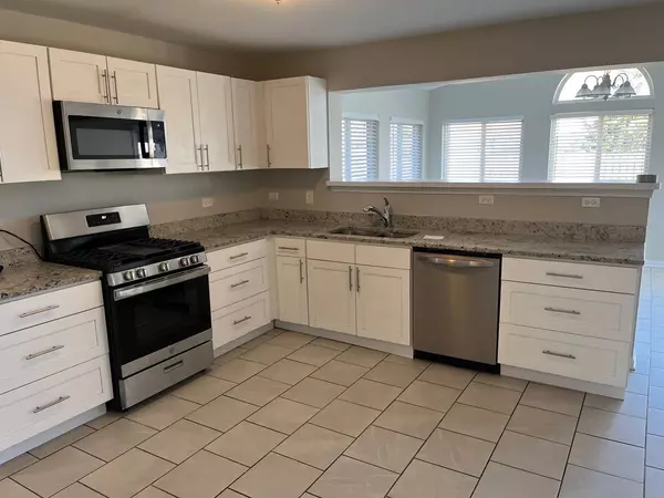 410 Ogden Falls Boulevard, Oswego, IL 60543