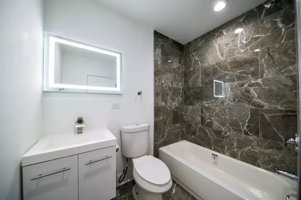 5023 S Indiana AVE, Chicago, IL 60615