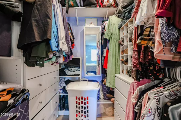 2105 W OBISPO Avenue, Mesa, AZ 85202