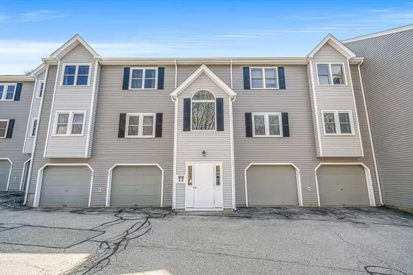 124 Tennis Plaza Rd #21, Dracut, MA 01826