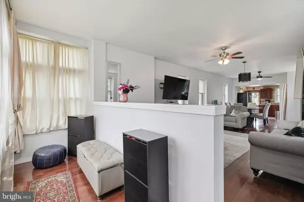 325 JANSEN AVE, Essington, PA 19029