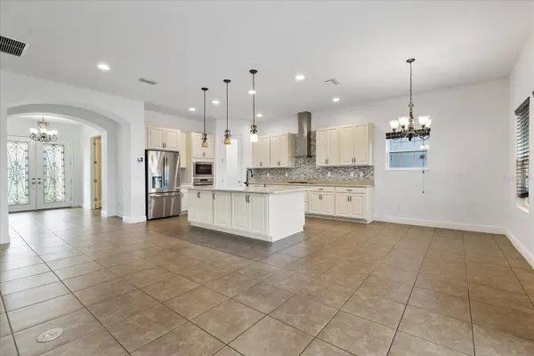 5726 SHELL RIDGE DR, Lithia, FL 33547