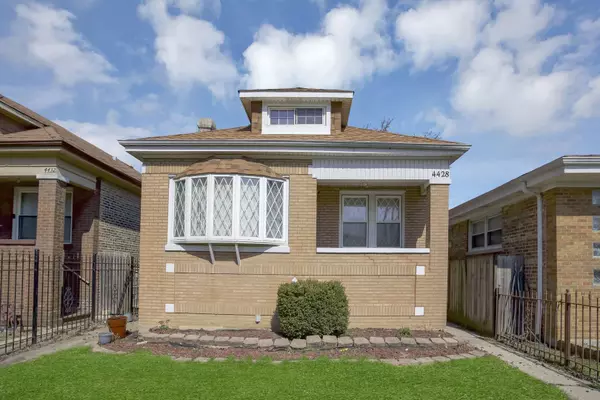 4428 W Rice ST, Chicago, IL 60651