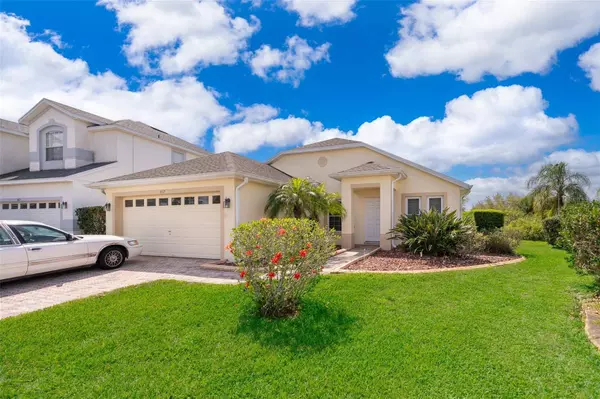 557 GLENEAGLES DR, Davenport, FL 33897