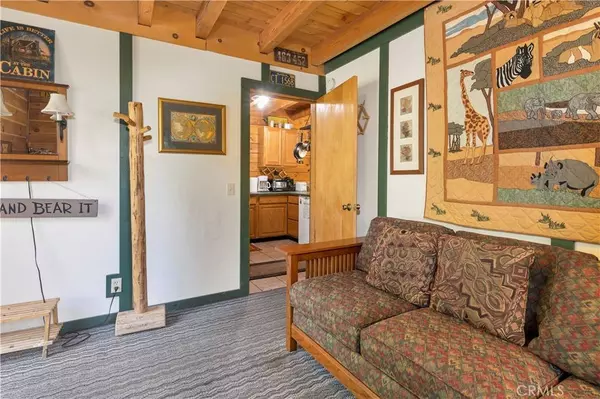 54705 Pine Crest AVE, Idyllwild, CA 92549