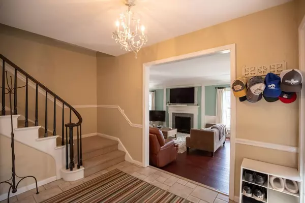 1800 Clover RD, Northbrook, IL 60062