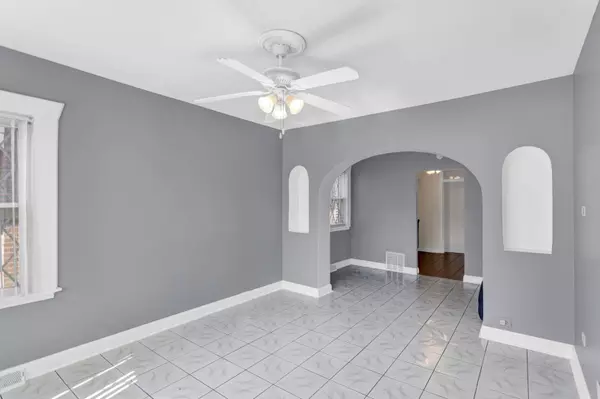 4428 W Rice ST, Chicago, IL 60651