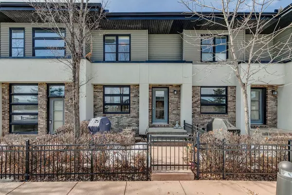 224 Aspen Hills Villas SW, Calgary, AB T3H 0H9