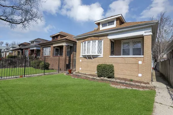 4428 W Rice ST, Chicago, IL 60651