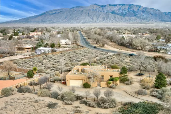 40 Pantala Naga Pampa, Corrales, NM 87048