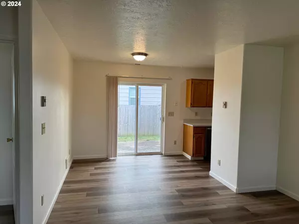 306 34TH AVE SE, Albany, OR 97322