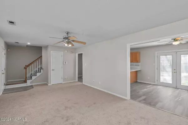 135 Suffolk Circle, Jacksonville, NC 28546