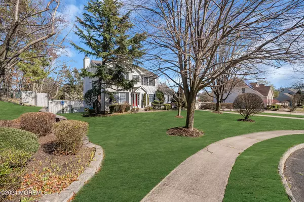 1611 Chaucer Lane, Toms River, NJ 08755