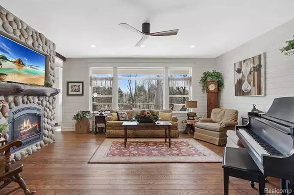 11612 Dunham Road, Hartland, MI 48353