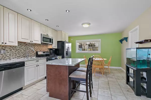 411 E Streamwood BLVD, Streamwood, IL 60107