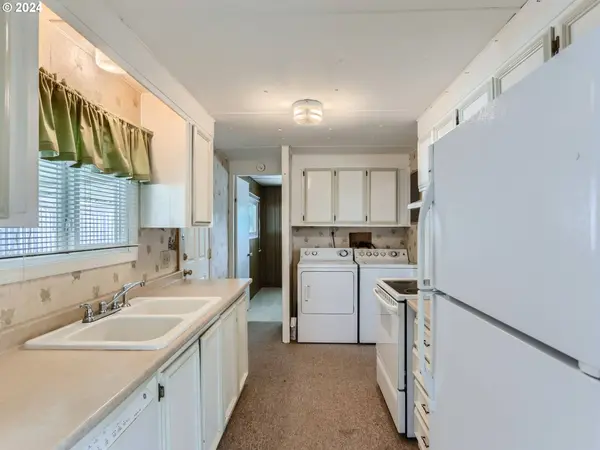 11626 SW ROYAL VILLA DR, Tigard, OR 97224