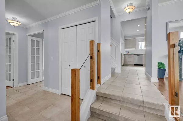 17307 85 AV NW, Edmonton, AB T5T 0P7