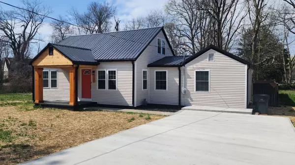 2817 Lindsey Dr, Hopkinsville, KY 42240