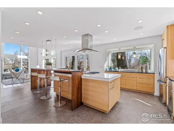 3795 Lakebriar Dr, Boulder, CO 80304