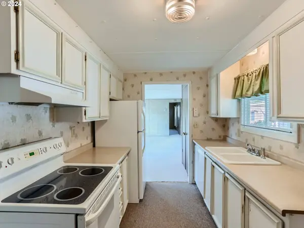 11626 SW ROYAL VILLA DR, Tigard, OR 97224