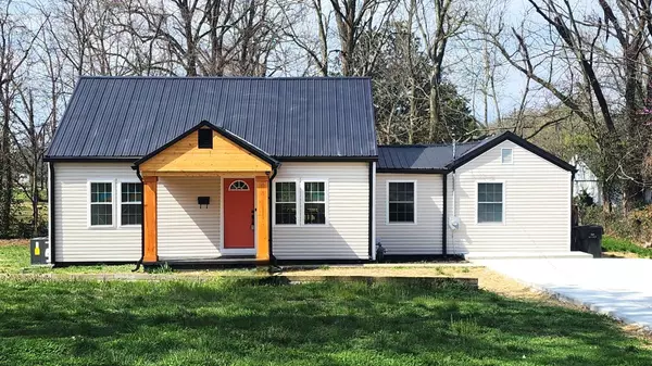 2817 Lindsey Dr, Hopkinsville, KY 42240