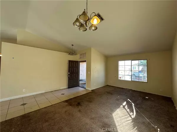 37729 67th ST E, Palmdale, CA 93552