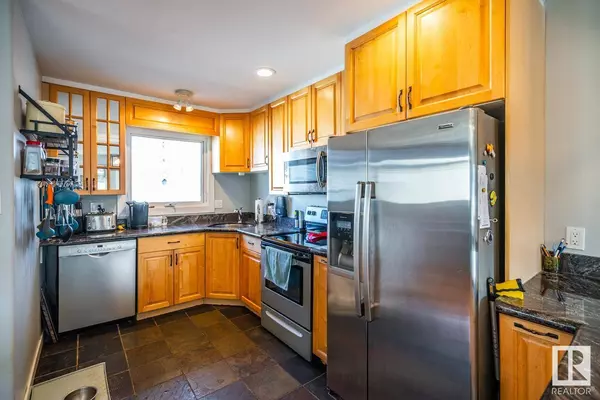 123 GREENGROVE AV, Sherwood Park, AB T8A 3C5