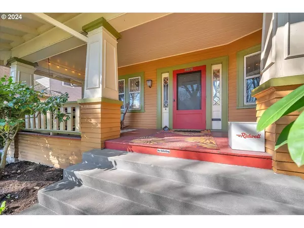 425 NE MIRIMAR PL, Portland, OR 97232