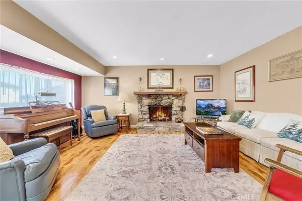 155 E Mission RD, Corona, CA 92879