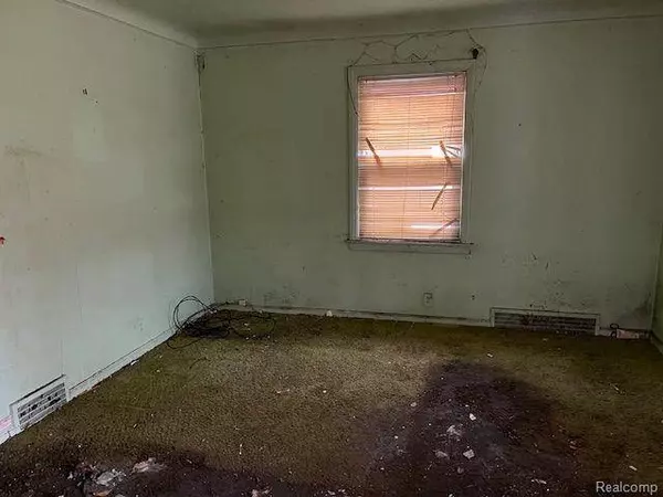 16509 ROSSINI Drive, Detroit, MI 48205