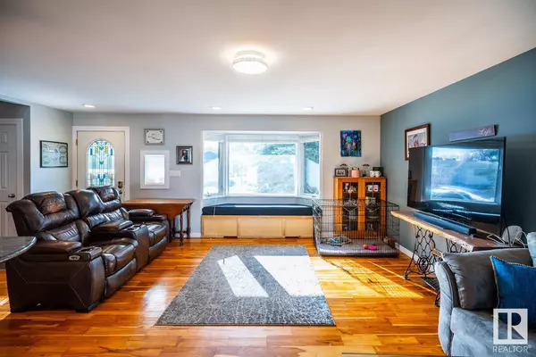 123 GREENGROVE AV, Sherwood Park, AB T8A 3C5