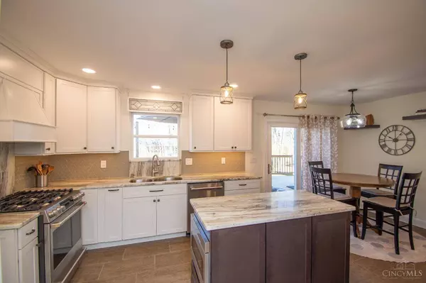 1164 E Glen Echo Ln, Miami Twp, OH 45140