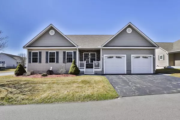 2 Cricketfield LN, Hudson, NH 03051