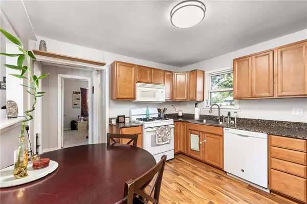 608 NE 76TH ST, Gladstone, MO 64118