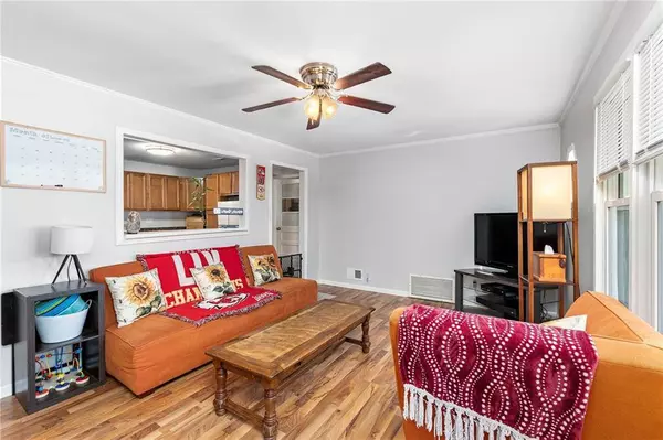 608 NE 76TH ST, Gladstone, MO 64118