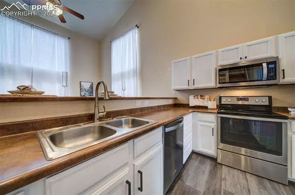 6147 Dancing Moon WAY, Colorado Springs, CO 80911