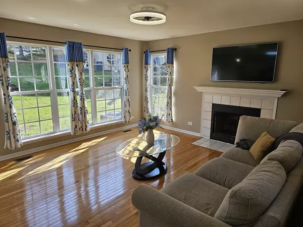 3252 FOXRIDGE Court, Woodridge, IL 60517